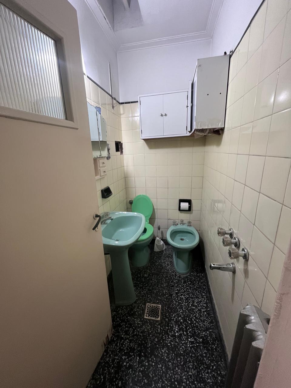 CASA VENTA CERRO LAS ROSAS 3 DORMITORIOS dpcias. depto. trasero PISCINA 315 M2 CUBIERTOS