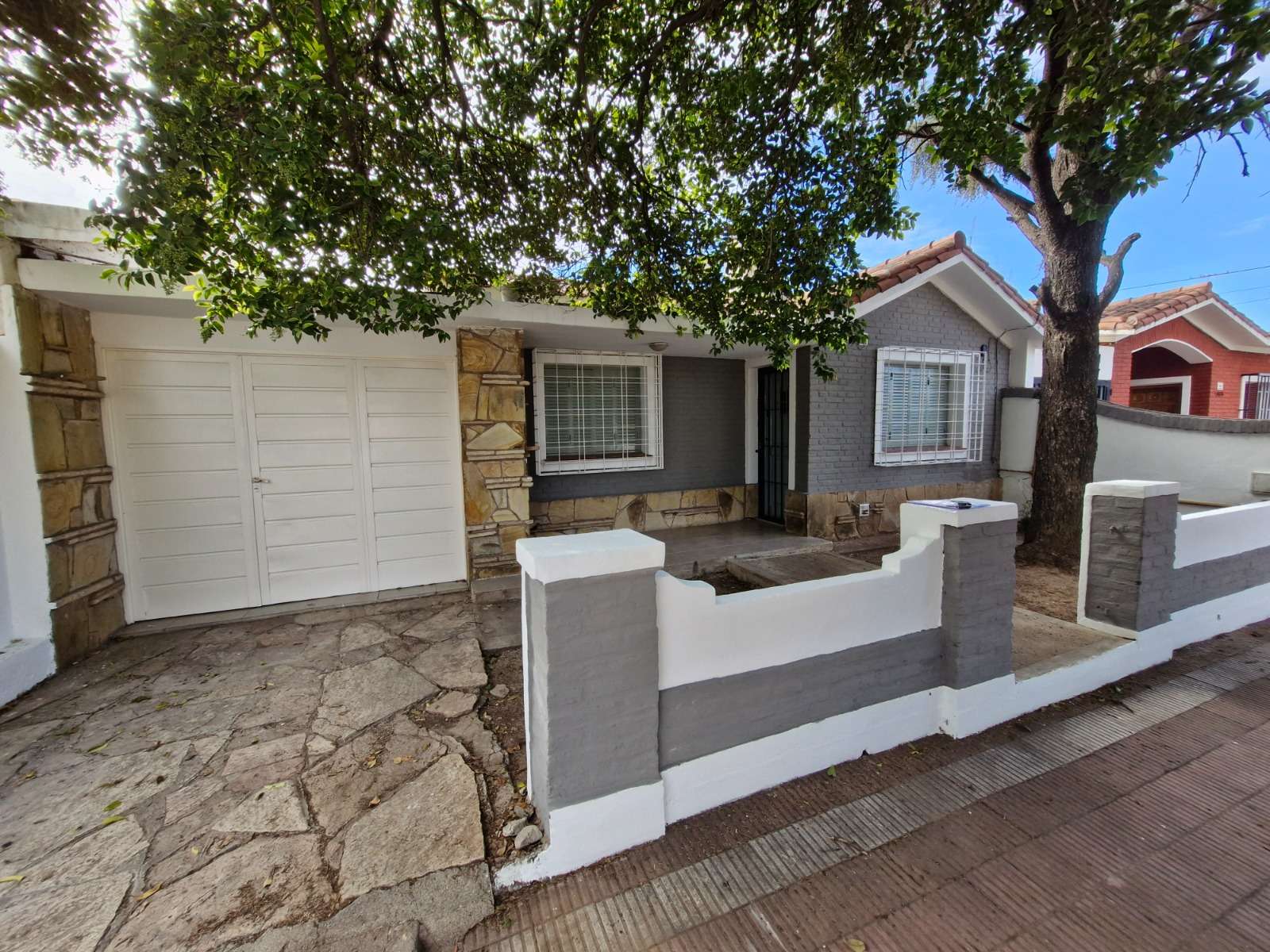 B Zumaran casa en venta