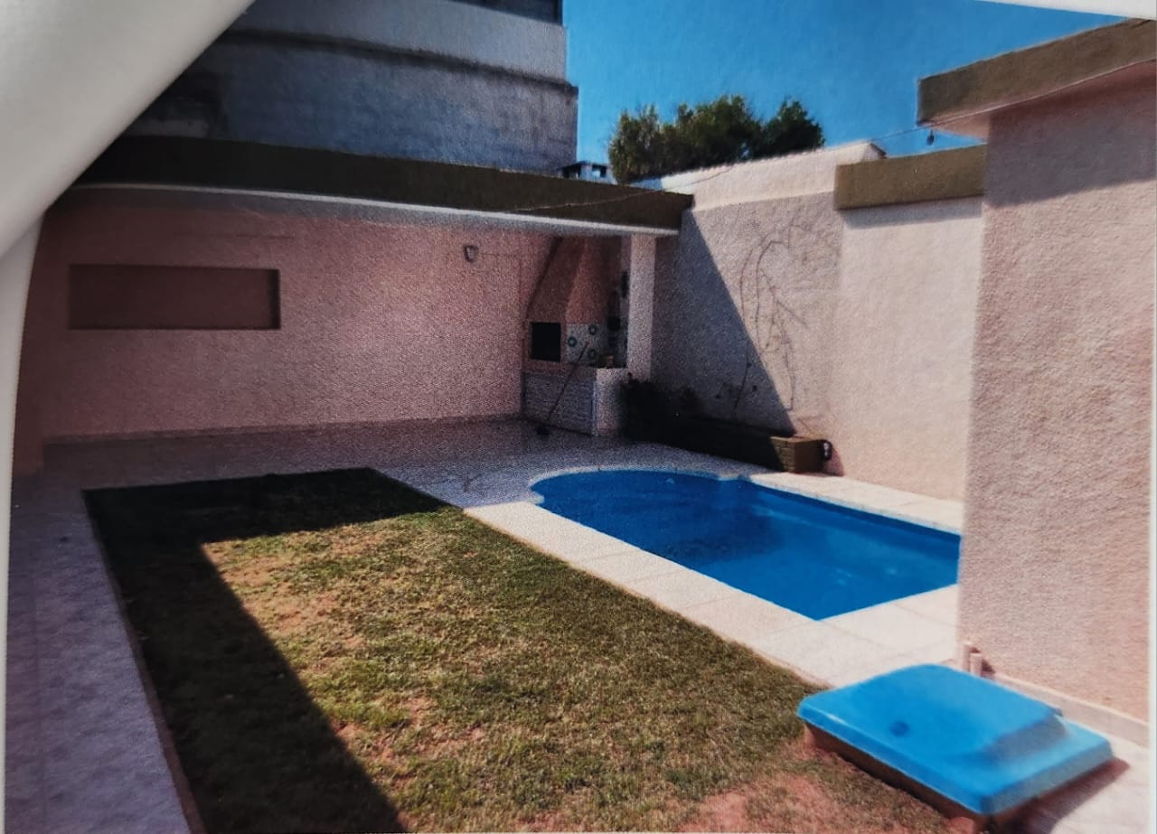 B Poeta Lugones casa en venta s- Avda Principal