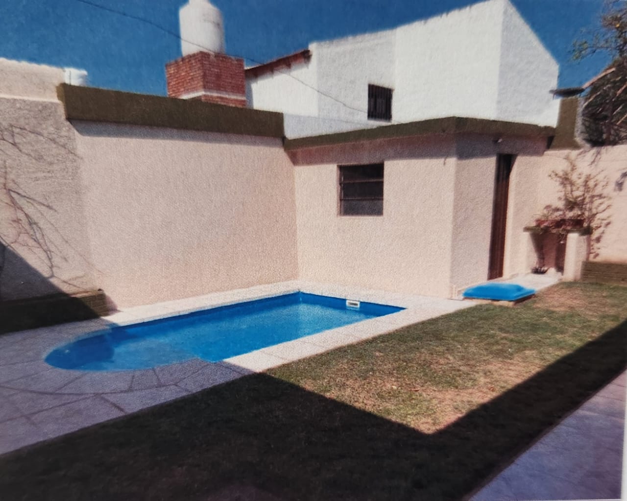 B Poeta Lugones casa en venta s- Avda Principal