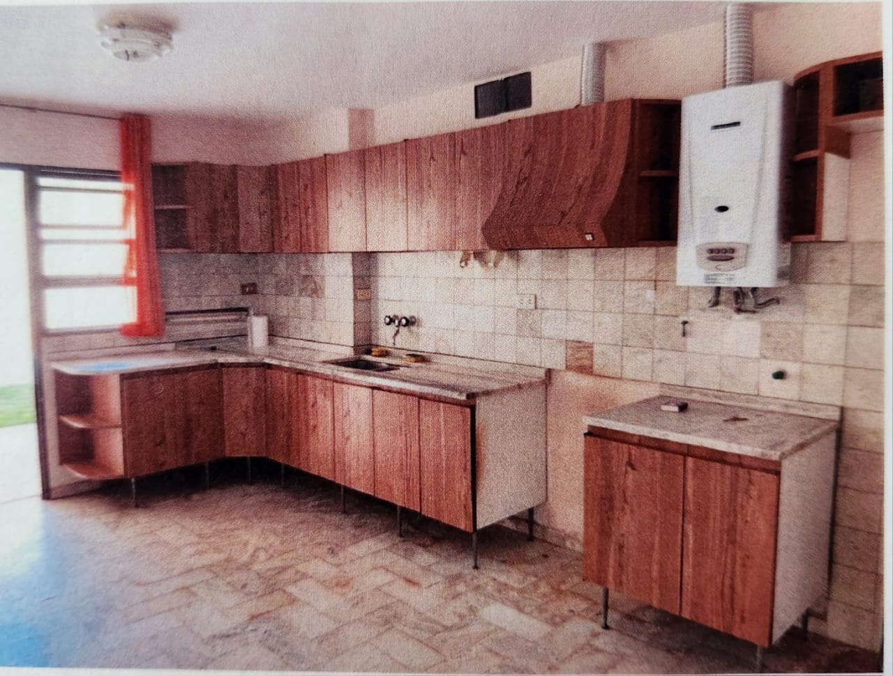 B Poeta Lugones casa en venta s- Avda Principal