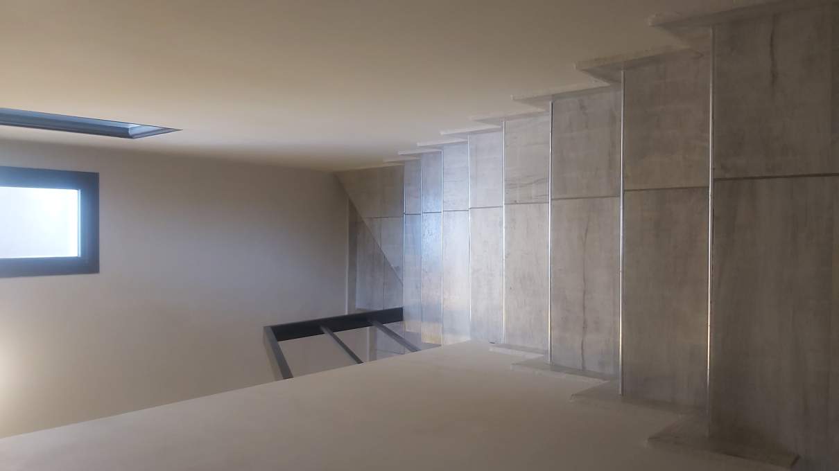 DUPLEX EN VENTA DE DOS DORM CON COCHERA  A METROS DEL HOTEL PORTAL DEL LAGO