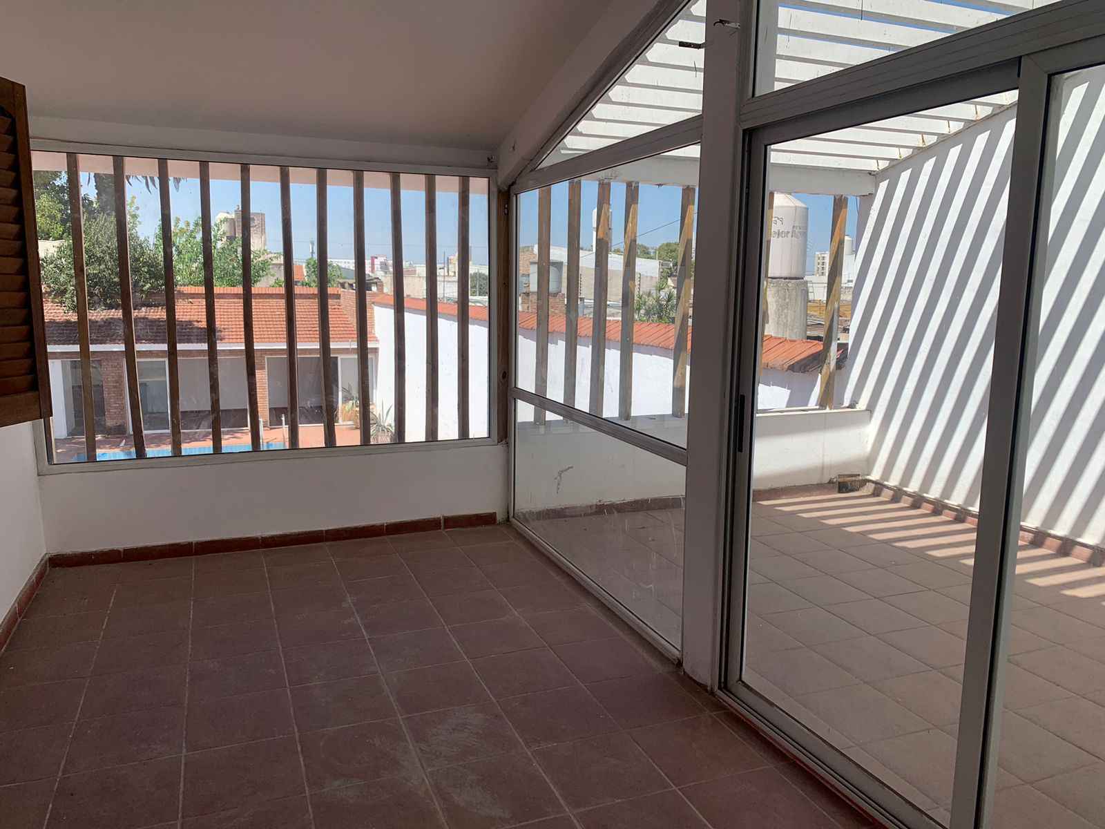 IMPECABLE CASA EN VENTA - B PUEYRREDON