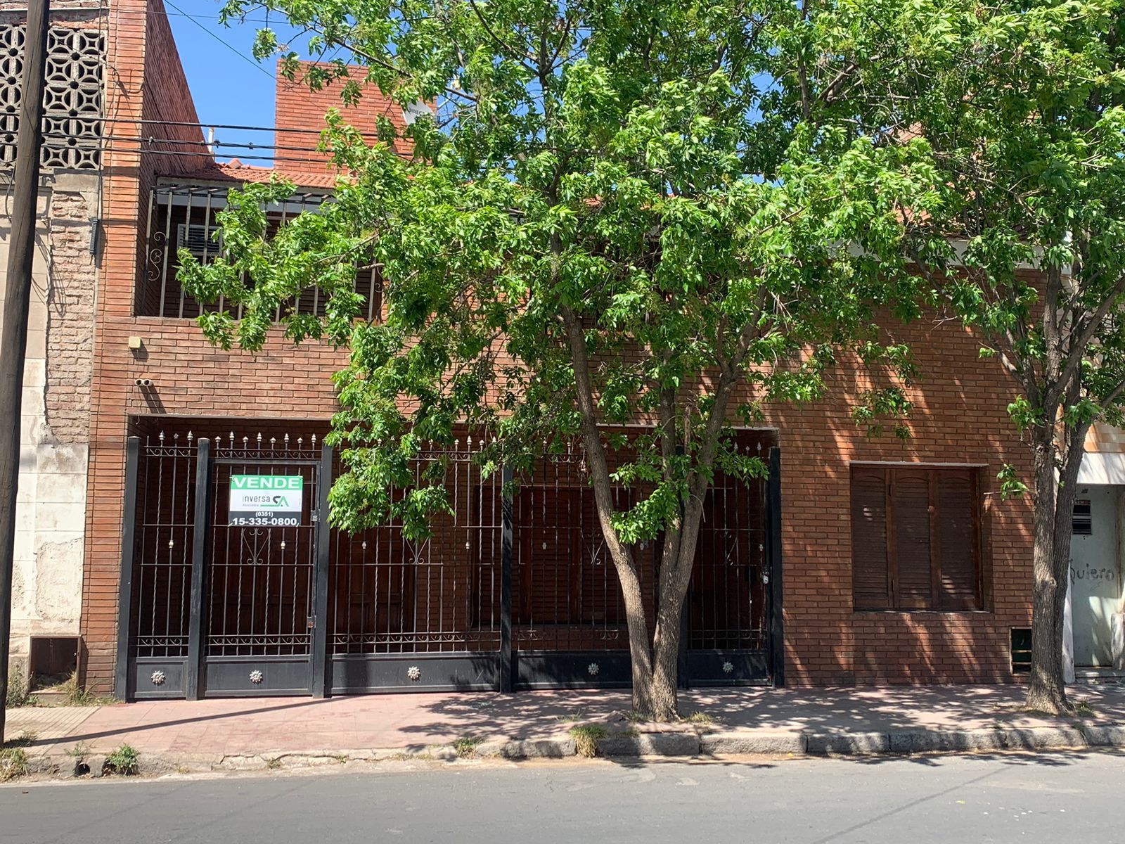 IMPECABLE CASA EN VENTA - B PUEYRREDON
