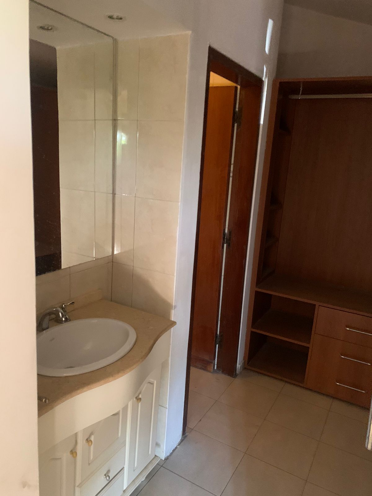 IMPECABLE CASA EN VENTA - B PUEYRREDON