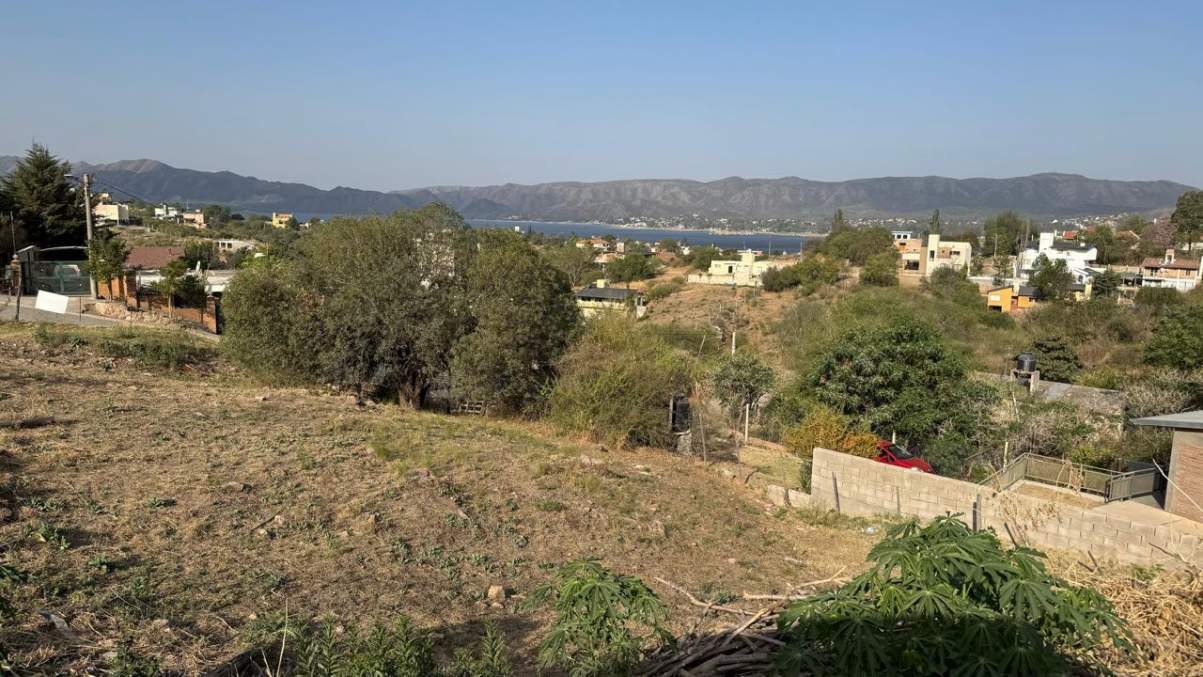 Terreno en Venta en Villa del Lago - Con visuales - 590,71 m2