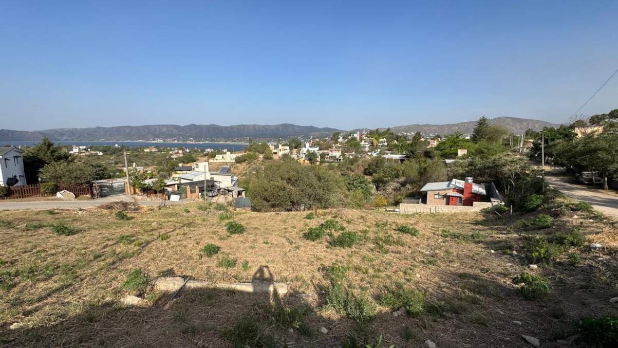 Terreno en Venta en Villa del Lago - Con visuales - 590,71 m2