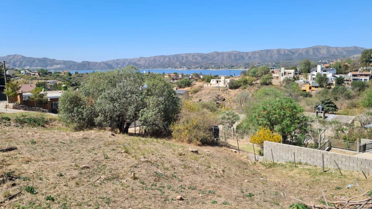 Terreno en Venta en Villa del Lago - Con visuales - 590,71 m2