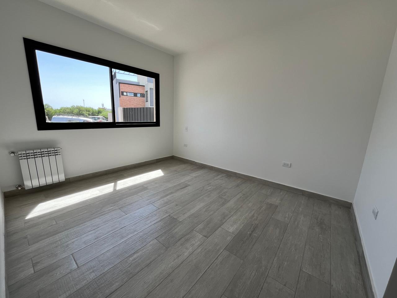 LOMAS DE MANANTIALES CASA EN PLANTA BAJA