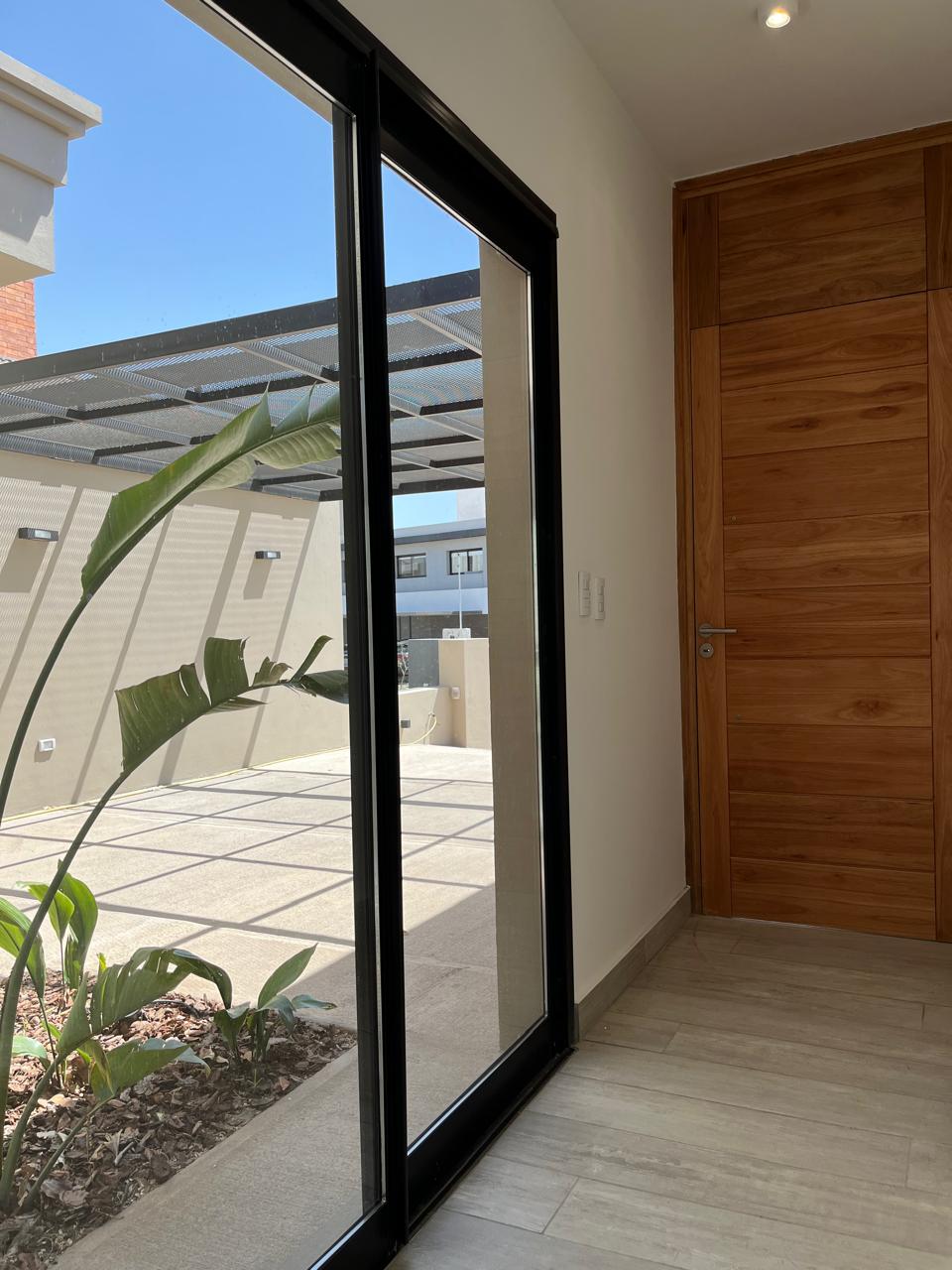 LOMAS DE MANANTIALES CASA EN PLANTA BAJA