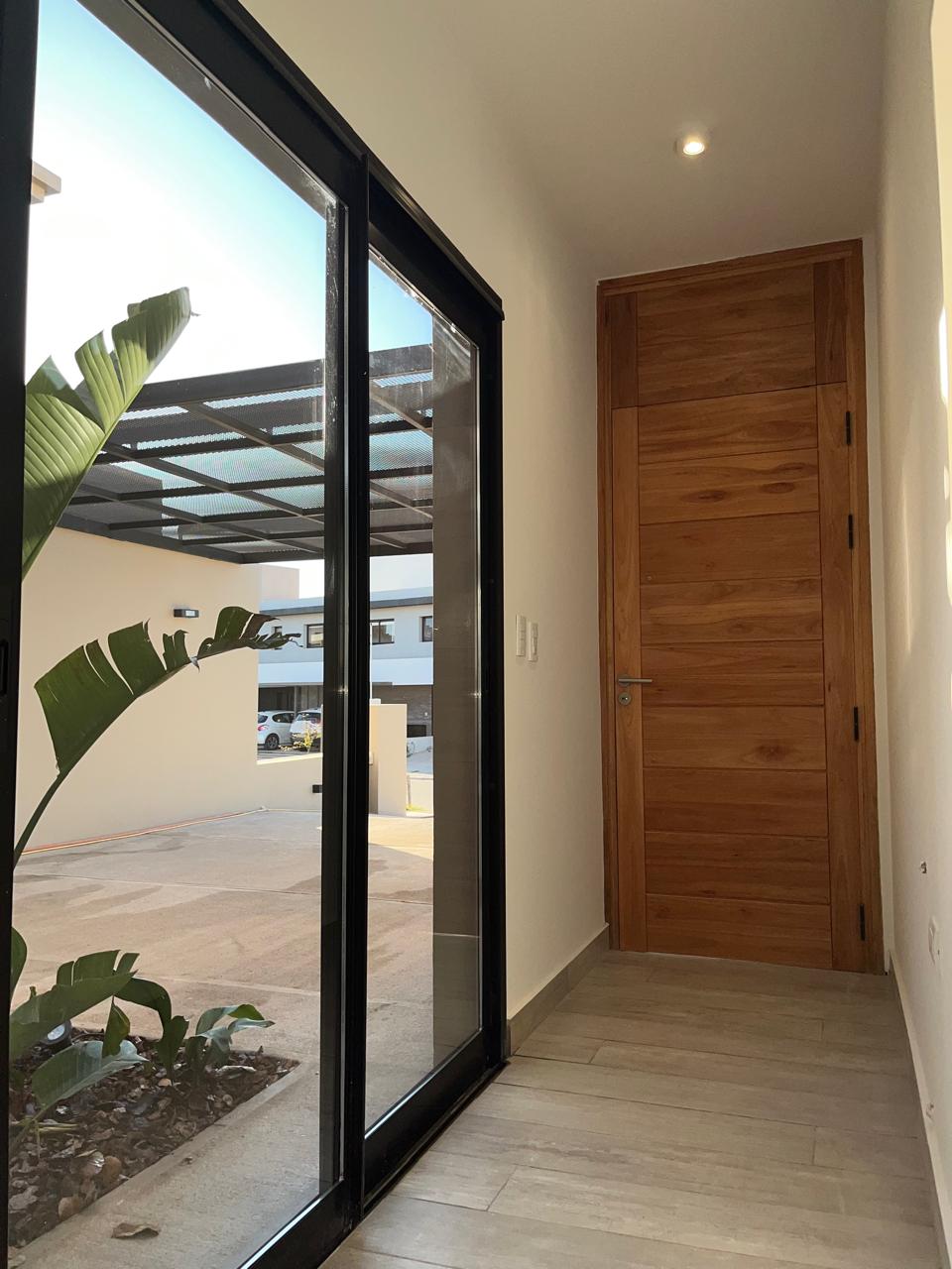 LOMAS DE MANANTIALES CASA EN PLANTA BAJA