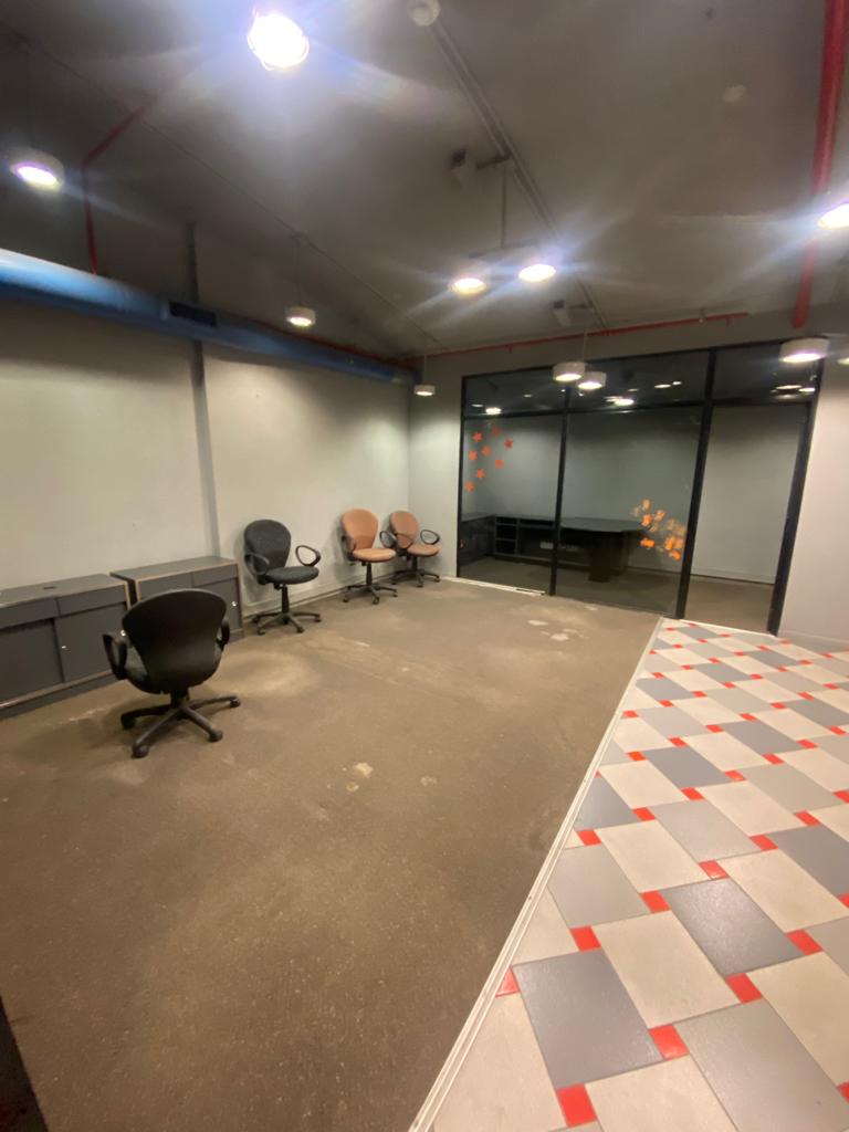 Edificio completo en Córdoba: ideal para oficinas corporativas