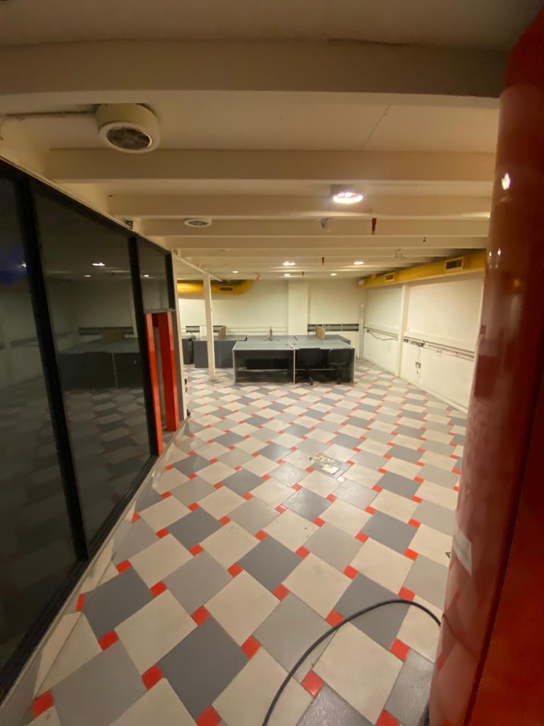 Edificio completo en Córdoba: ideal para oficinas corporativas