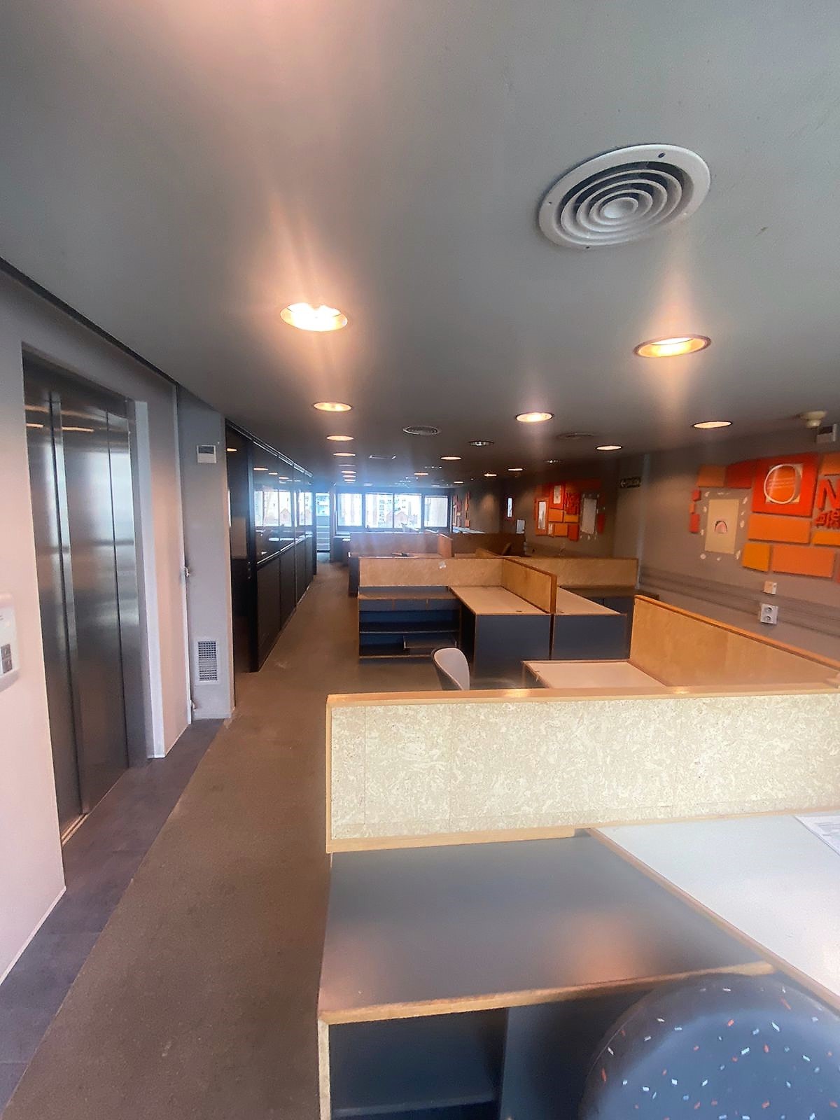 Edificio completo en Córdoba: ideal para oficinas corporativas