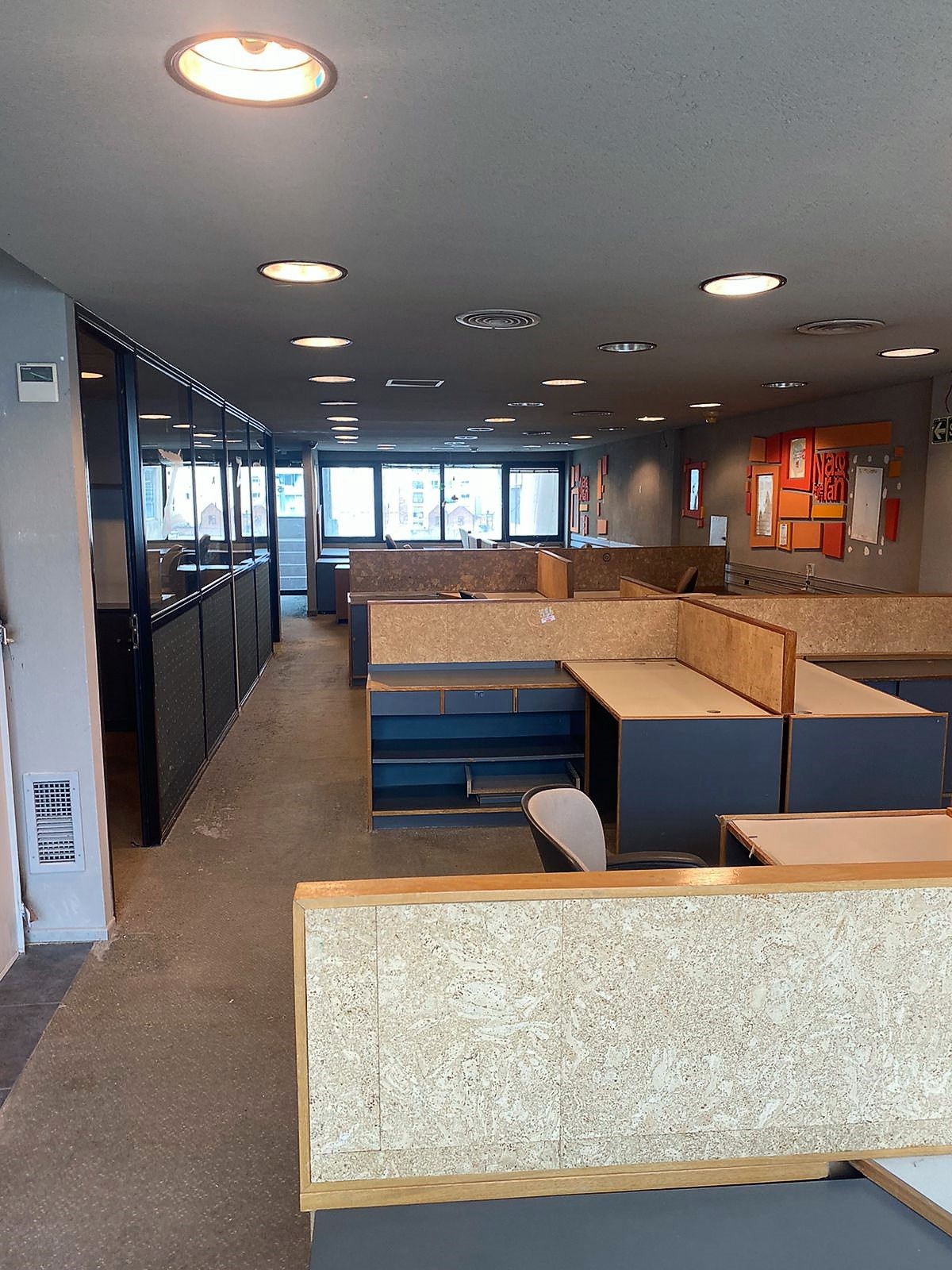 Edificio completo en Córdoba: ideal para oficinas corporativas