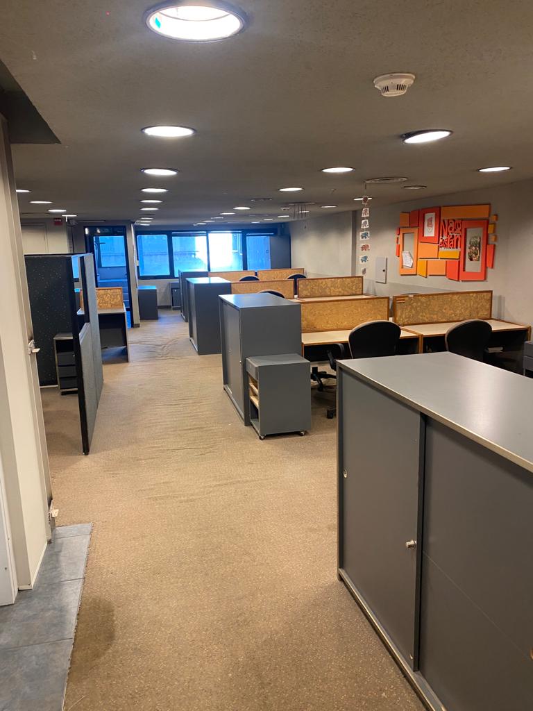 Edificio completo en Córdoba: ideal para oficinas corporativas