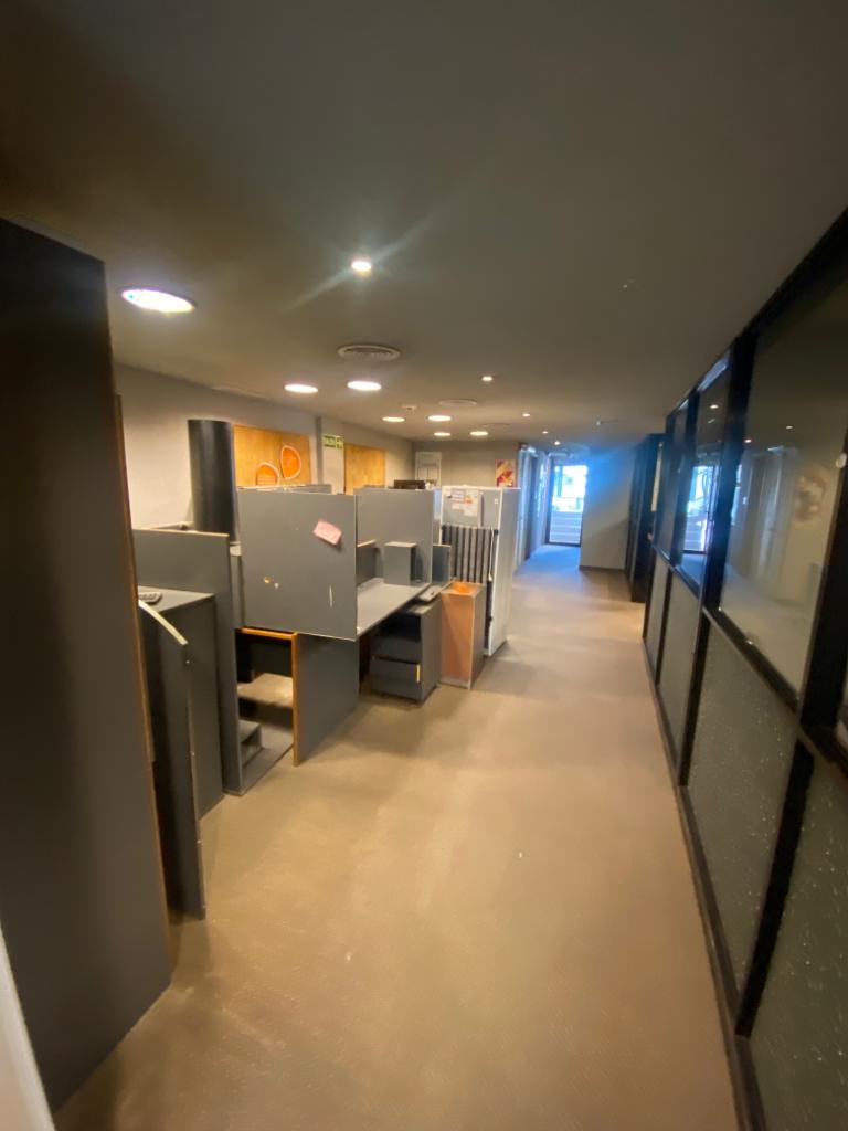 Edificio completo en Córdoba: ideal para oficinas corporativas