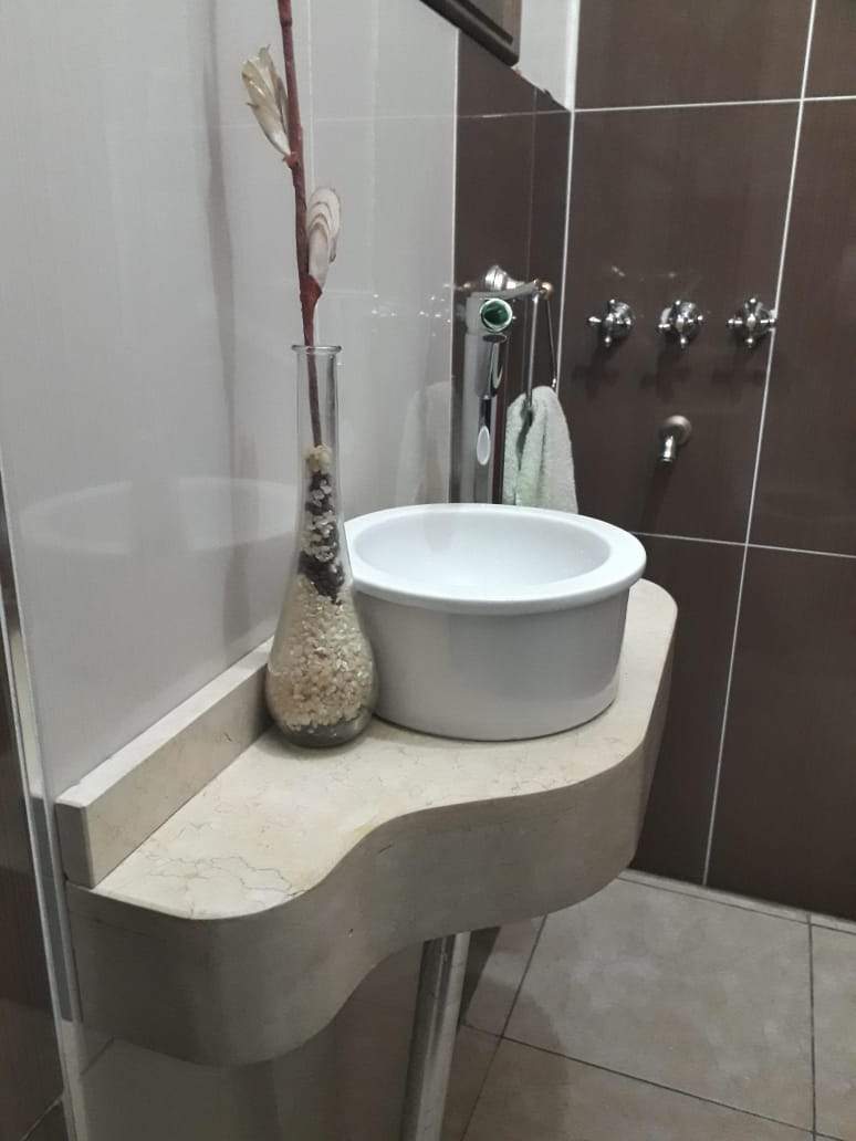 CASA DE 2 DORMITORIOS EN BARRIO YOFRE SUR