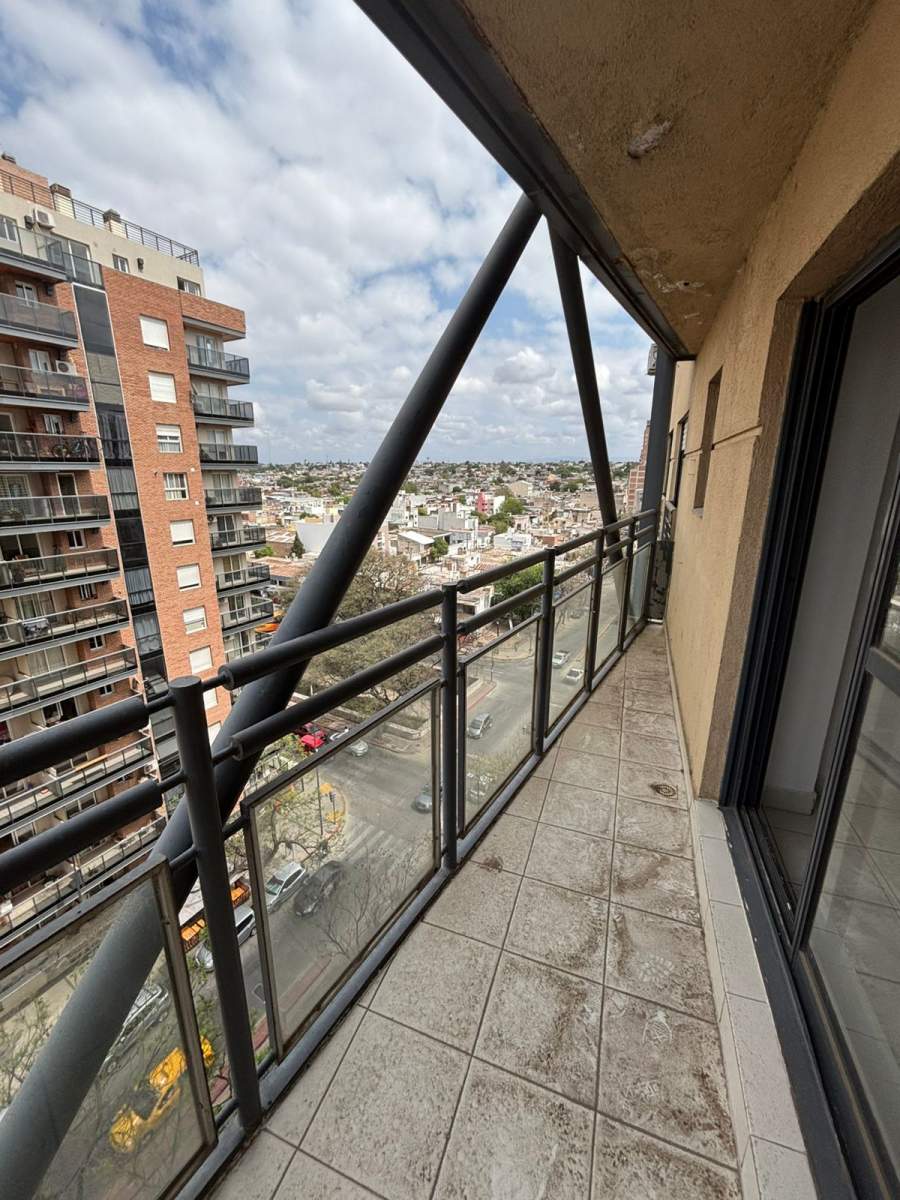 Venta Marcelo T de Alvear esquina Pueyrredon Un (1) Dormitorio Guemes