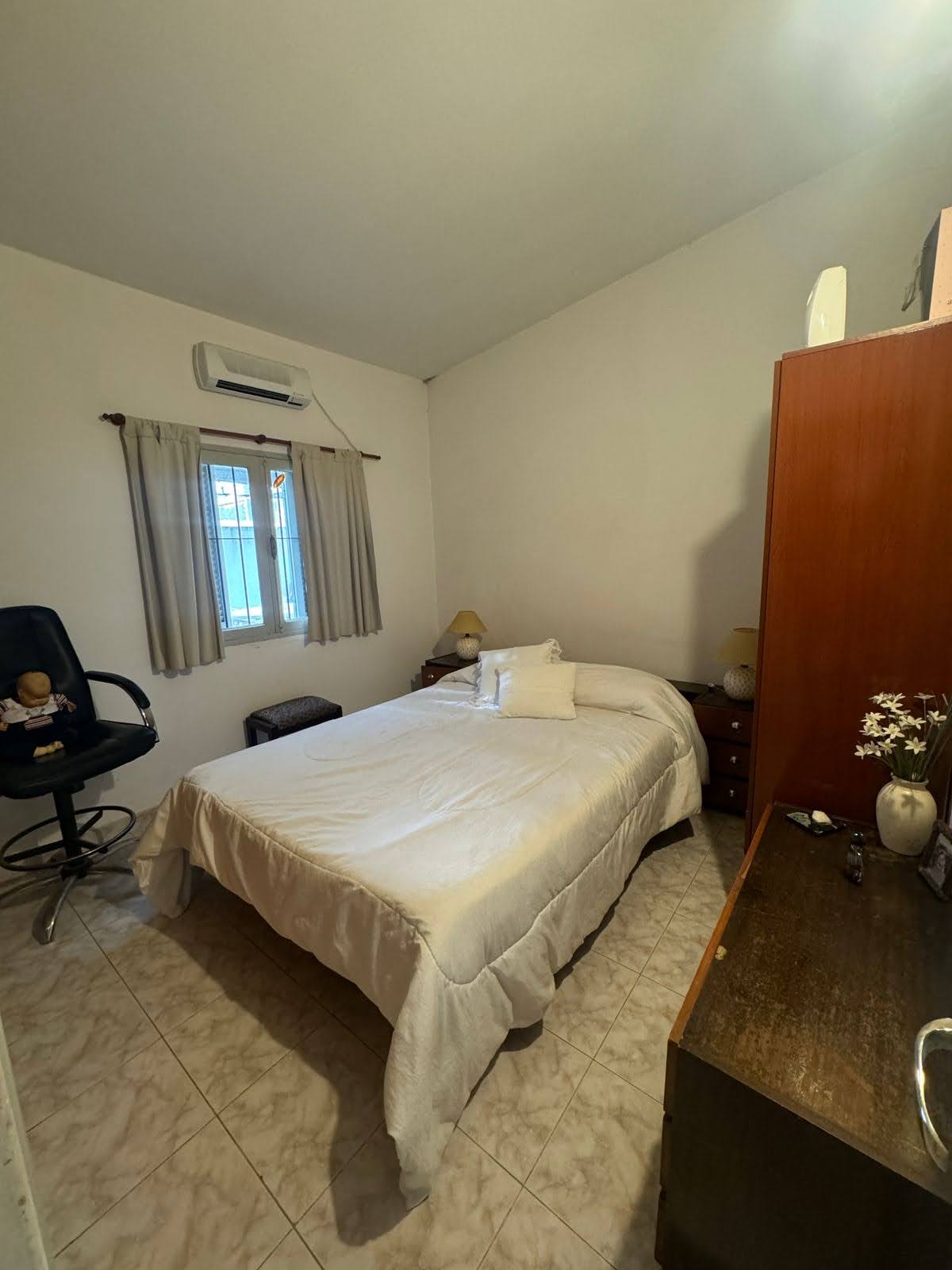 Casa ph 2 dormitorios con cochera barrio sol y lago