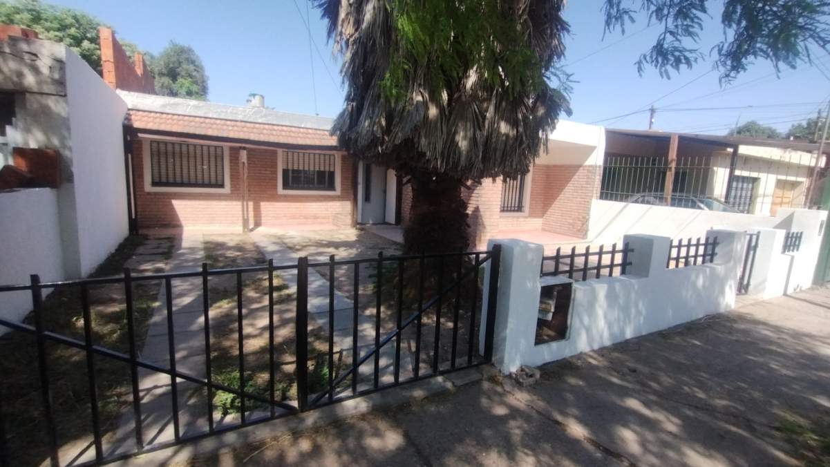 CASA UBICADA EN BARRIO AMPLIACION SAN FERNANDO CORDOBA CAPITAL