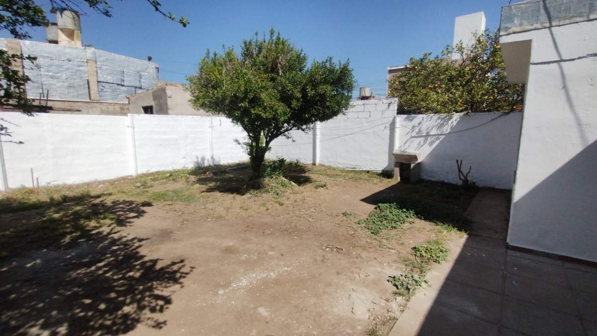 CASA UBICADA EN BARRIO AMPLIACION SAN FERNANDO CORDOBA CAPITAL