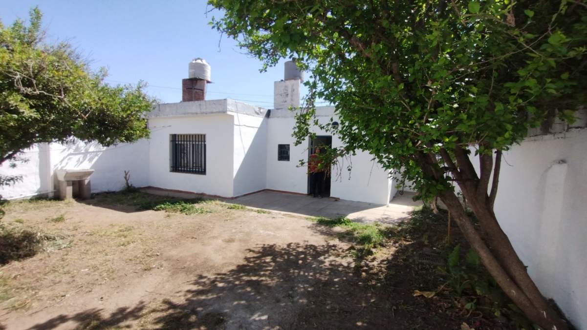 CASA UBICADA EN BARRIO AMPLIACION SAN FERNANDO CORDOBA CAPITAL
