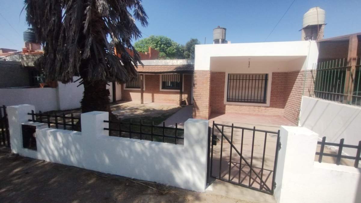 CASA UBICADA EN BARRIO AMPLIACION SAN FERNANDO CORDOBA CAPITAL