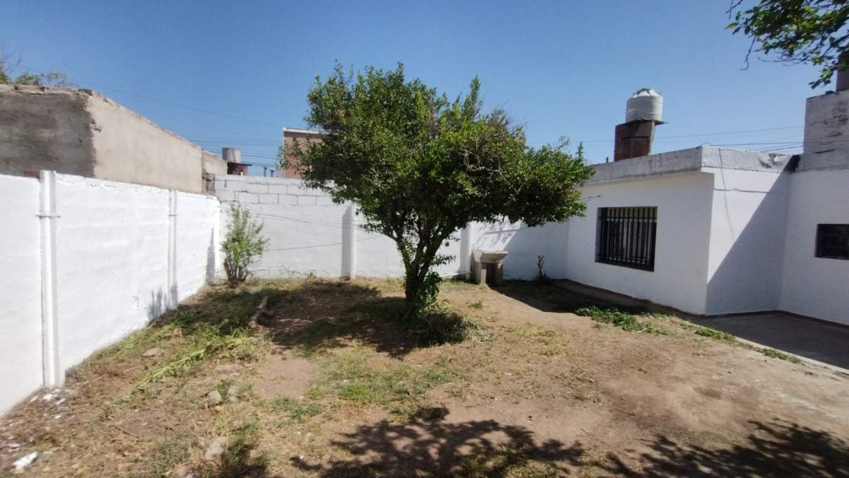 CASA UBICADA EN BARRIO AMPLIACION SAN FERNANDO CORDOBA CAPITAL