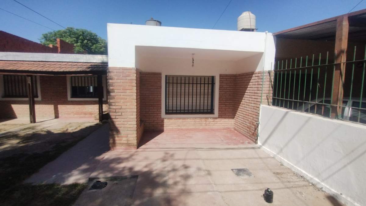 CASA UBICADA EN BARRIO AMPLIACION SAN FERNANDO CORDOBA CAPITAL