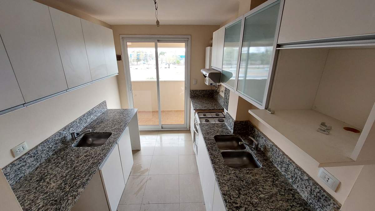 DPTO CON TERRAZA, ASADOR COCHERA Y AMENITIES EN ZONA MANANTIALES