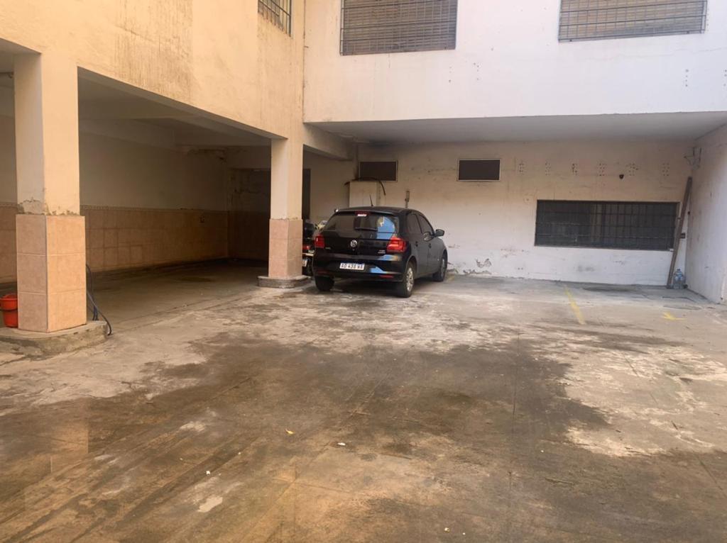 VENTA DEPARTAMENTO 2 DORMITORIOS CON COCHERA Y BAULERA EN BARRIO CENTRO