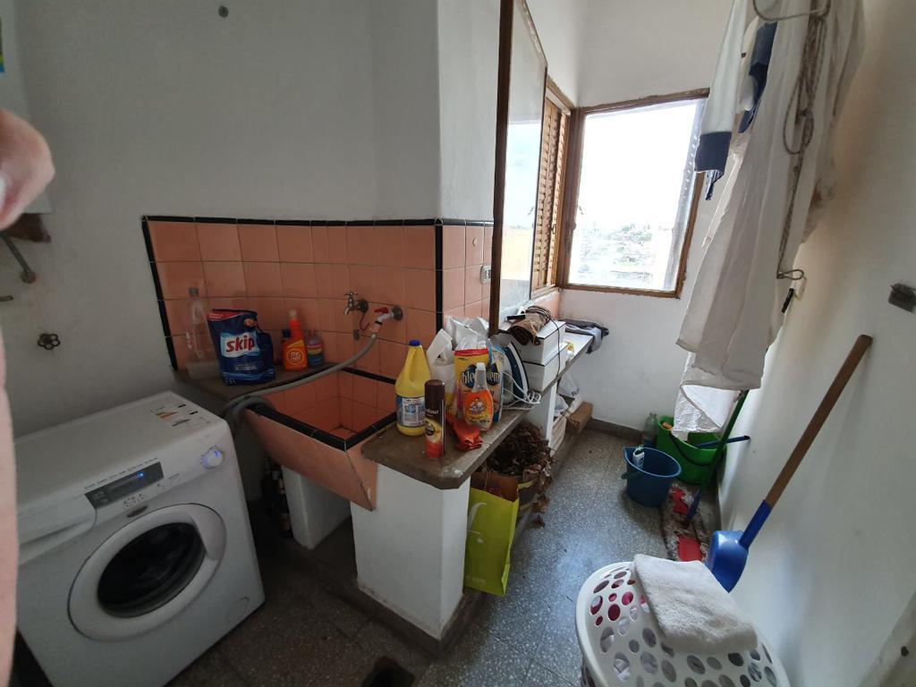 VENTA DEPARTAMENTO 2 DORMITORIOS CON COCHERA Y BAULERA EN BARRIO CENTRO