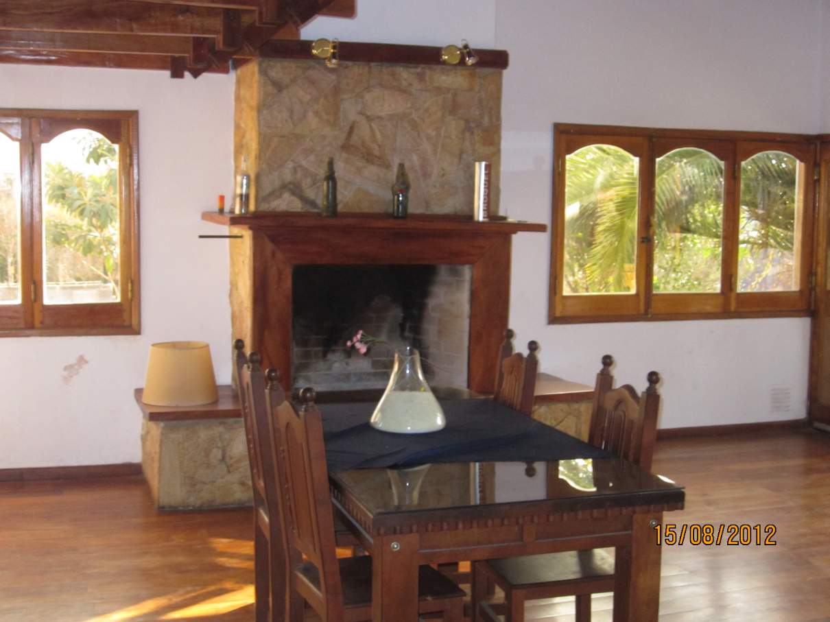 VENTA CASA MUY AMPLIA MUY BIEN UBICADA