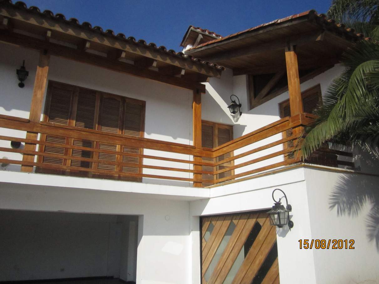 VENTA CASA MUY AMPLIA MUY BIEN UBICADA