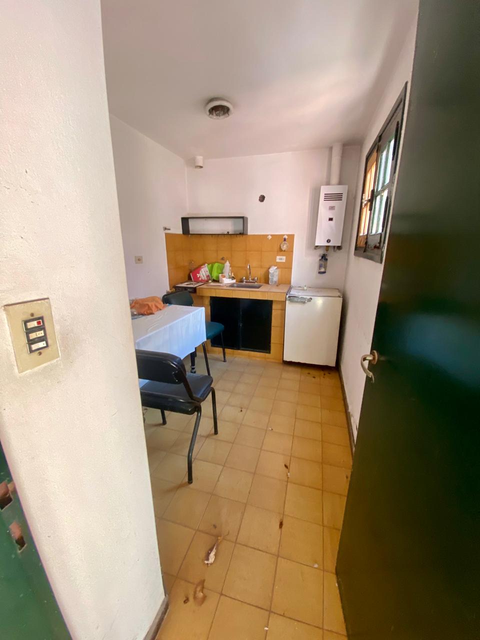 Vendo casa ideal para inversión zona de barrio Guemes