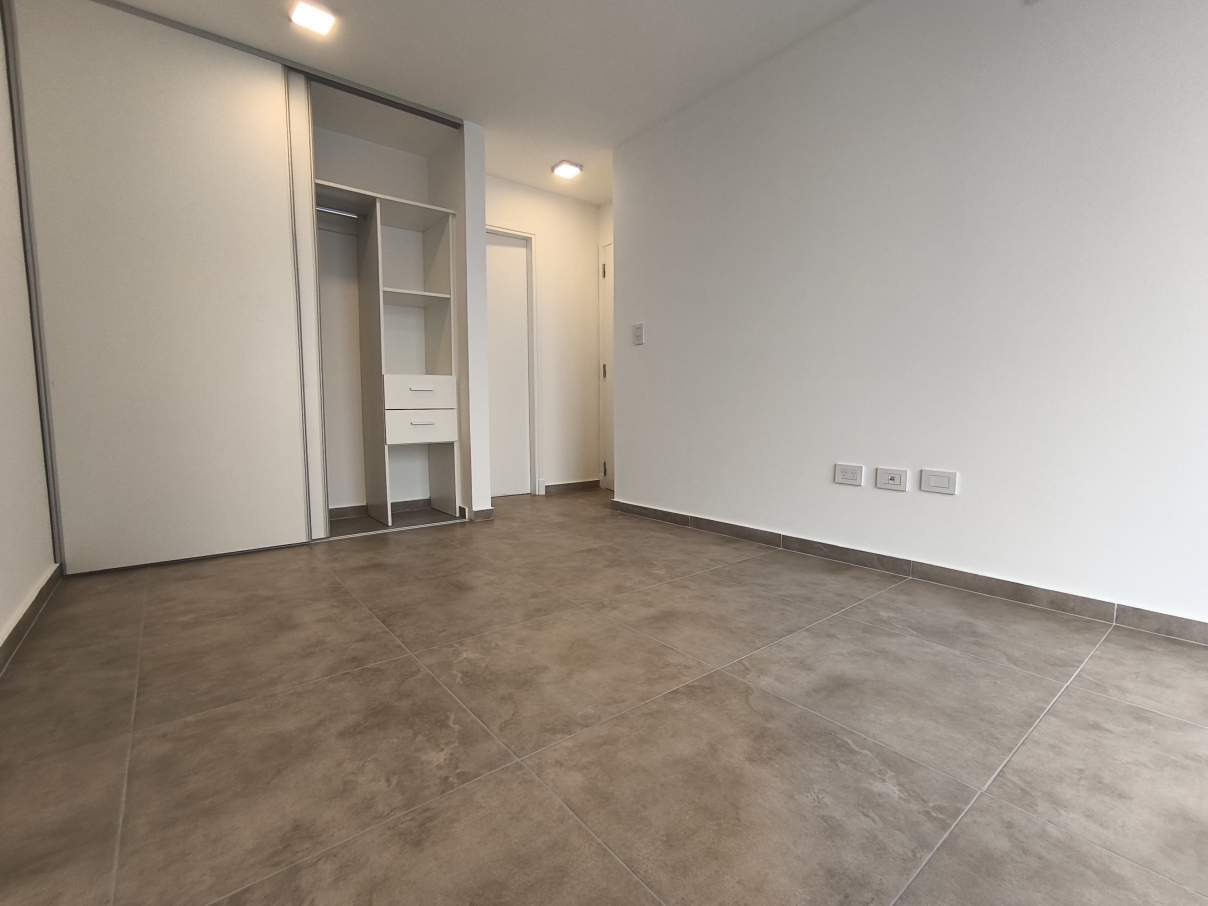 Venta departamento 2 dorm. con cochera  B General Paz a estrenar