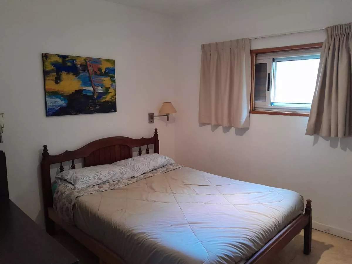 En Venta Casa 4 Drm en Barrio San Miguel - Comuna Los Molinos - Recibe Menor  Permuta