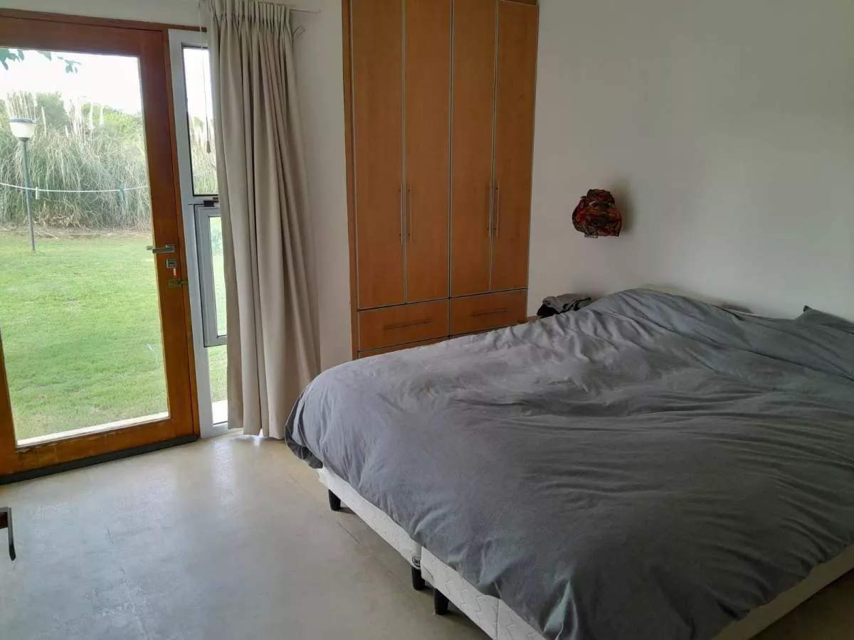 En Venta Casa 4 Drm en Barrio San Miguel - Comuna Los Molinos - Recibe Menor  Permuta