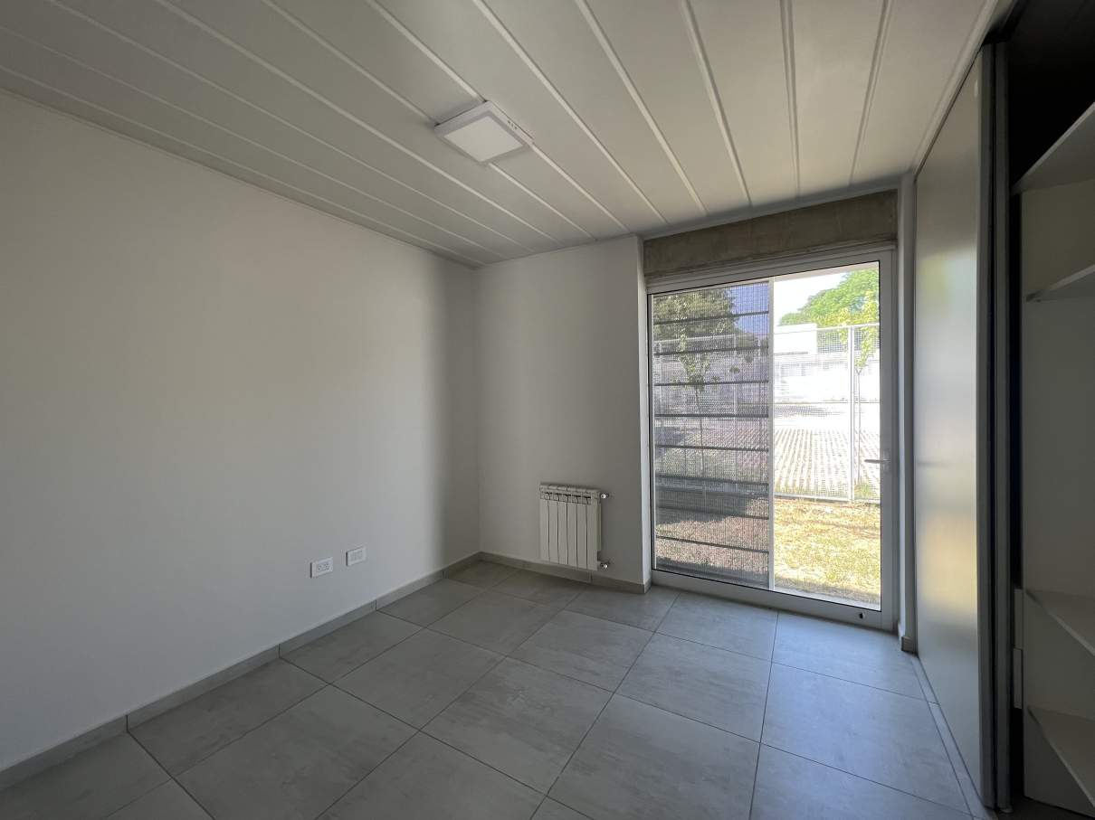 En venta casa planta baja en Housing zona sur