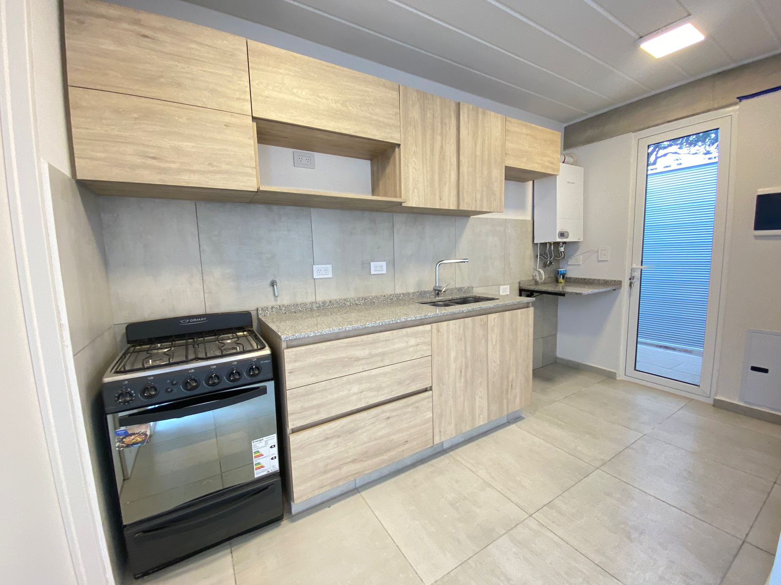 En venta casa planta baja en Housing zona sur