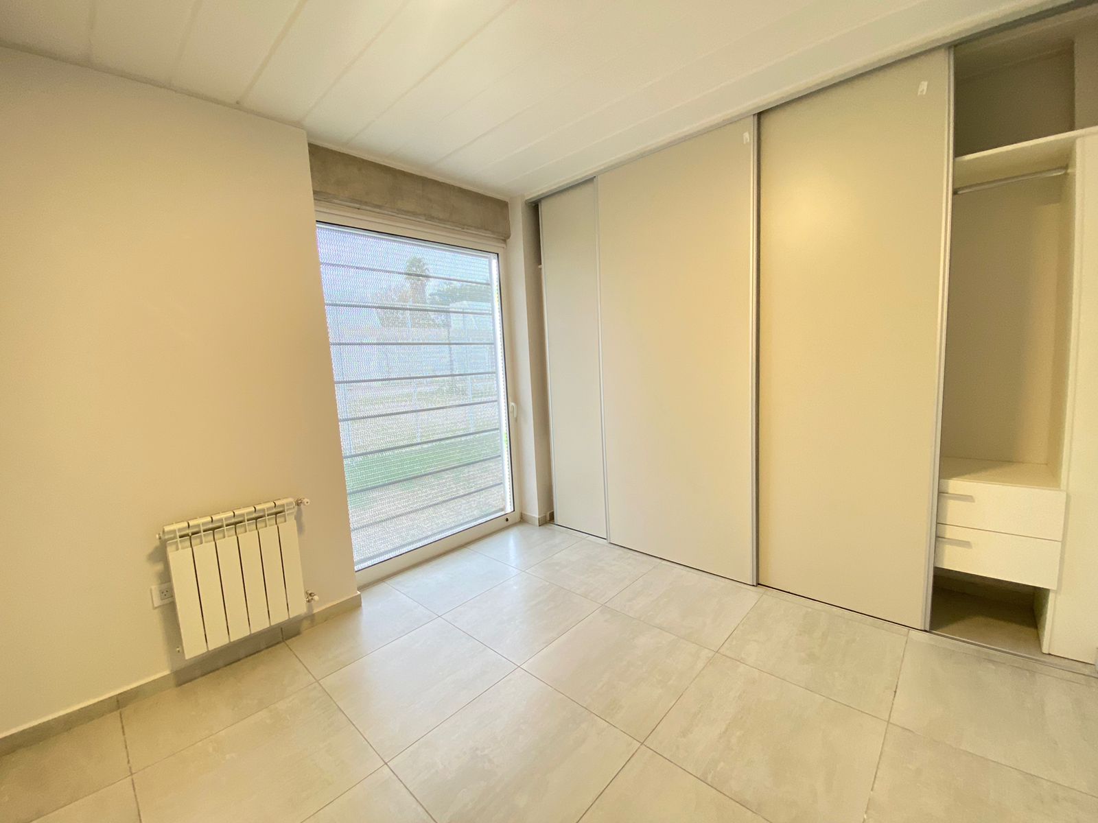 En venta casa planta baja en Housing zona sur