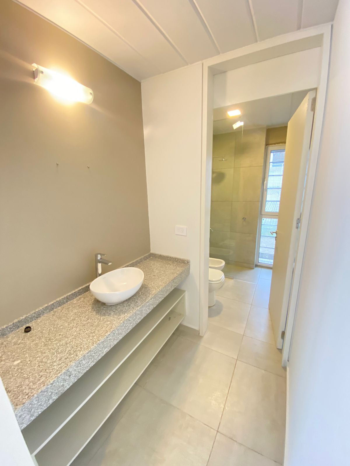 En venta casa planta baja en Housing zona sur