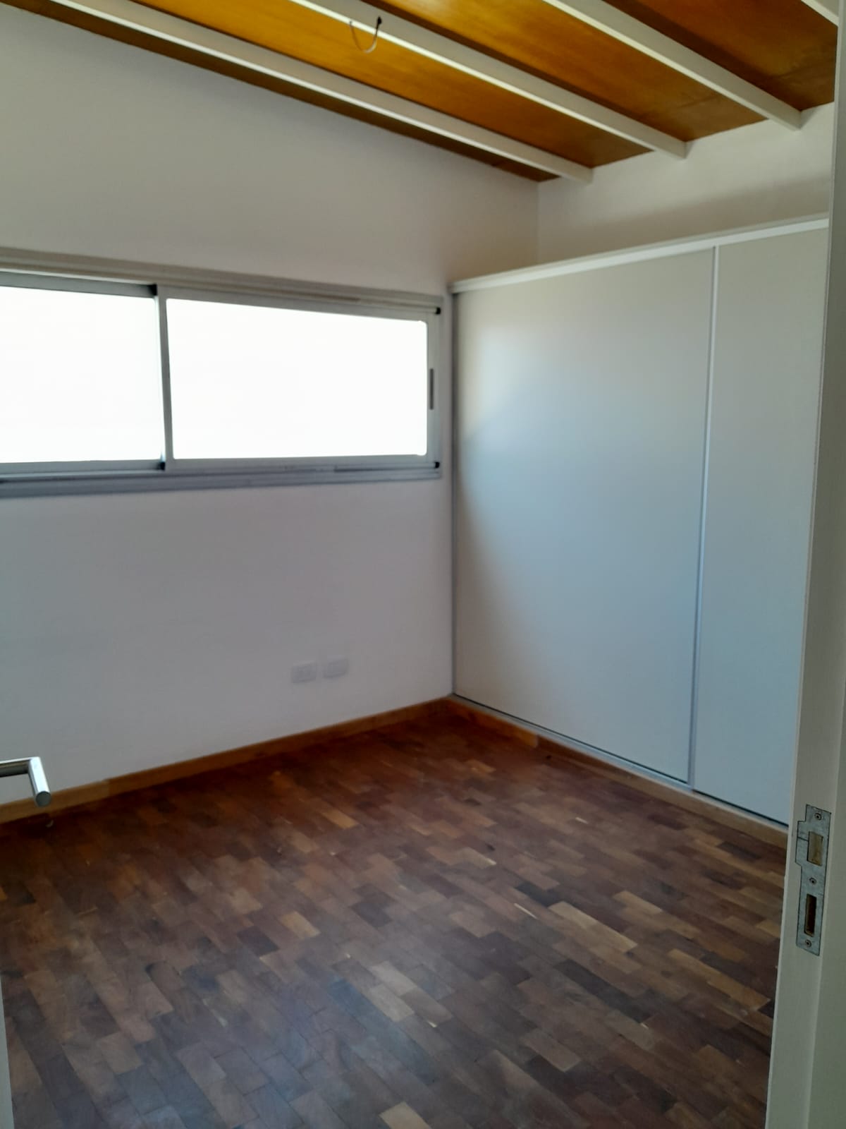 Venta Casa de 2 Dorm. B Villa Catalina APTA CREDITO