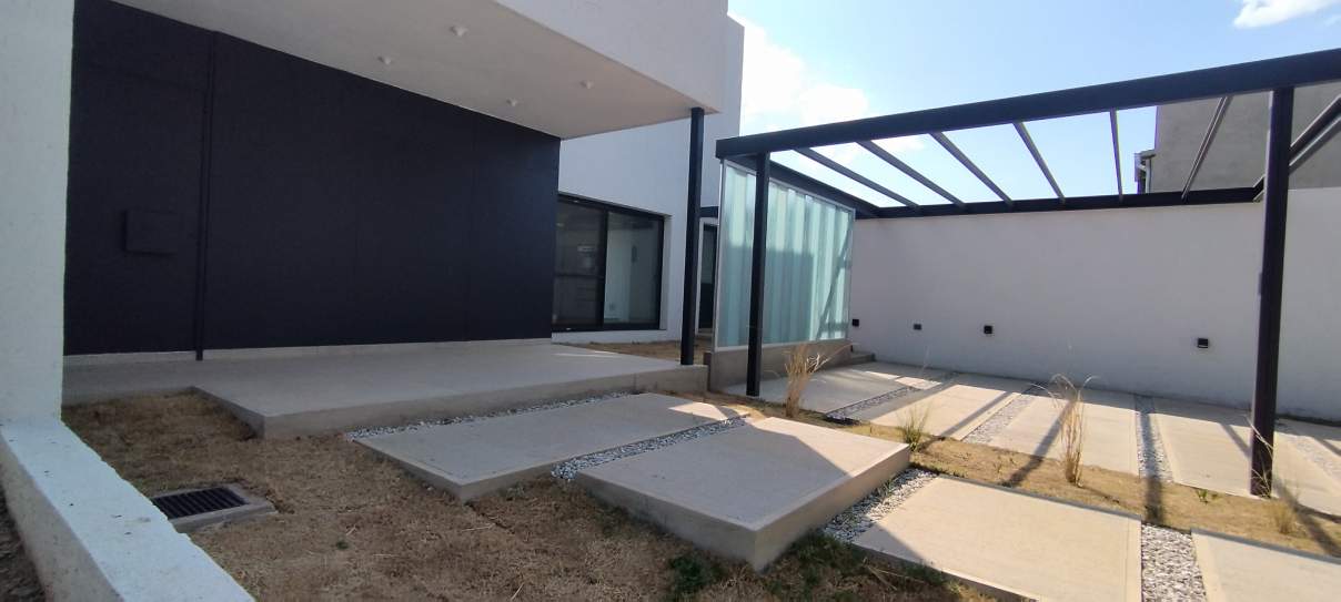 casa estrenar Mansos Del Sur !!! financiación propia..!