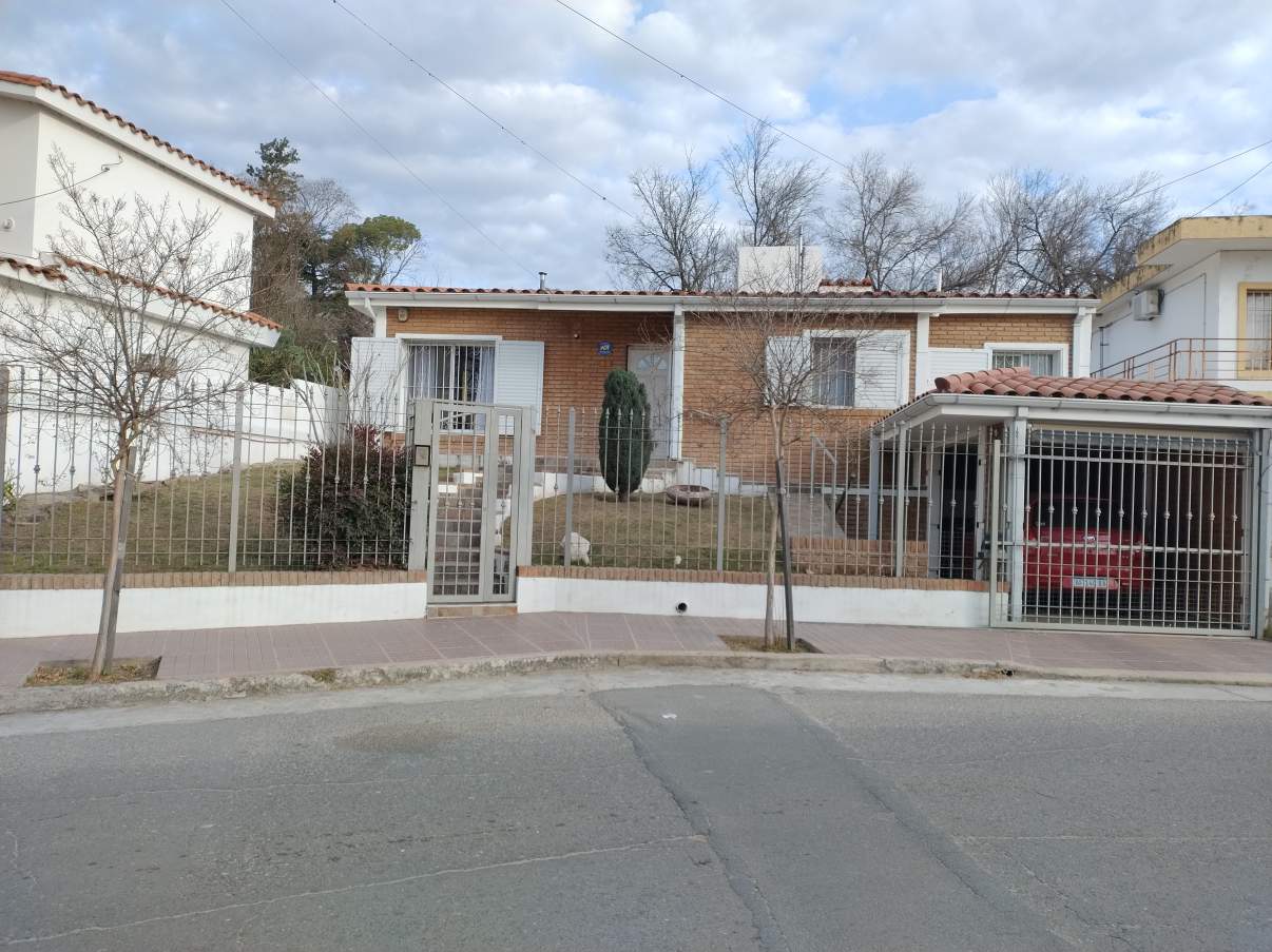 Venta Casa B Los Manantialaes Villa Carlos Paz
