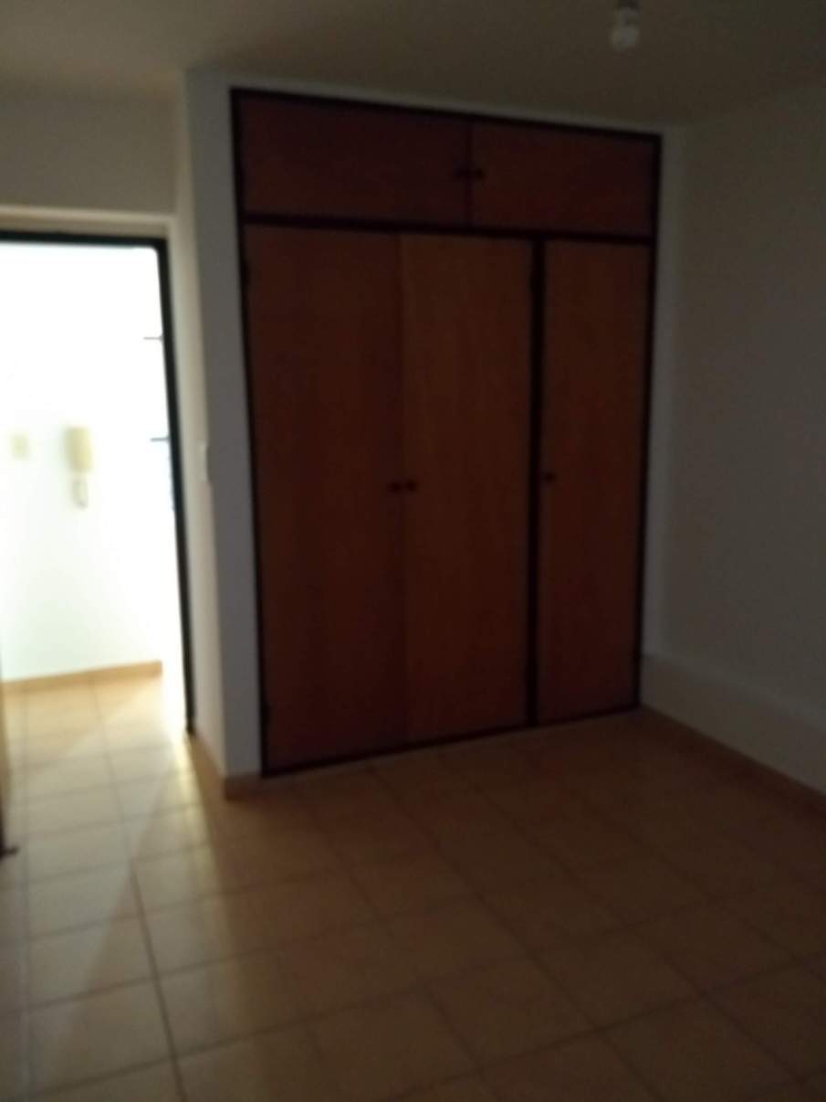 Alquilo departamento de un dormitorio amplio, en Nueva Córdoba