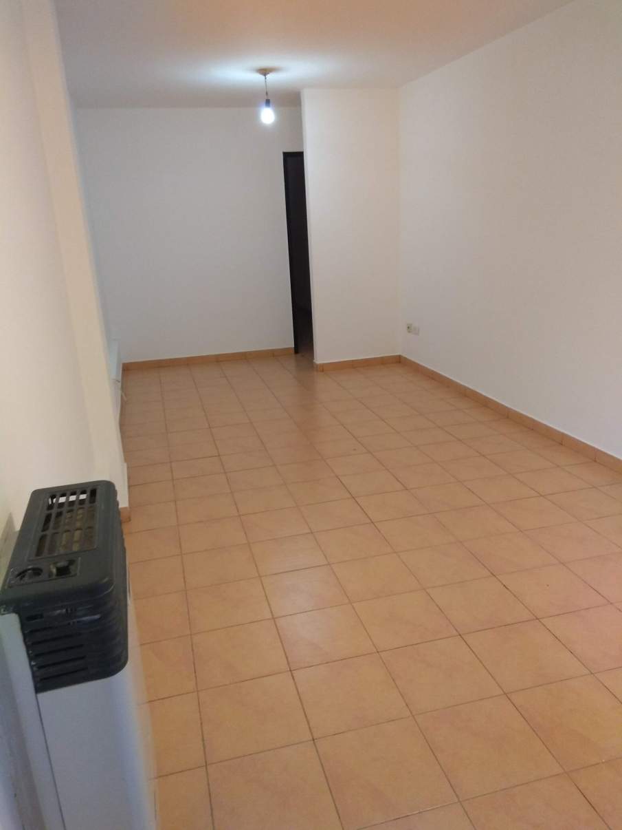 Alquilo departamento de un dormitorio amplio, en Nueva Córdoba