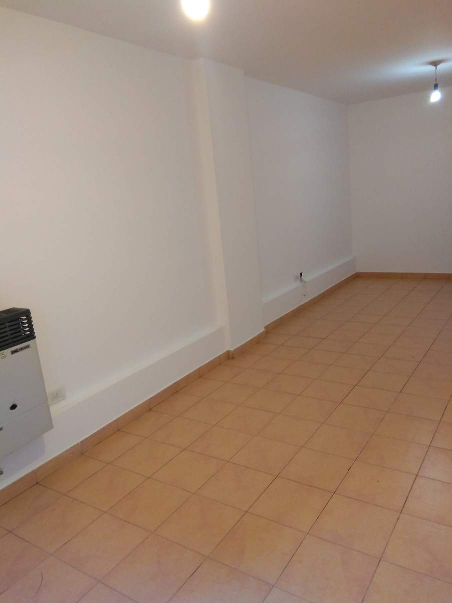 Alquilo departamento de un dormitorio amplio, en Nueva Córdoba