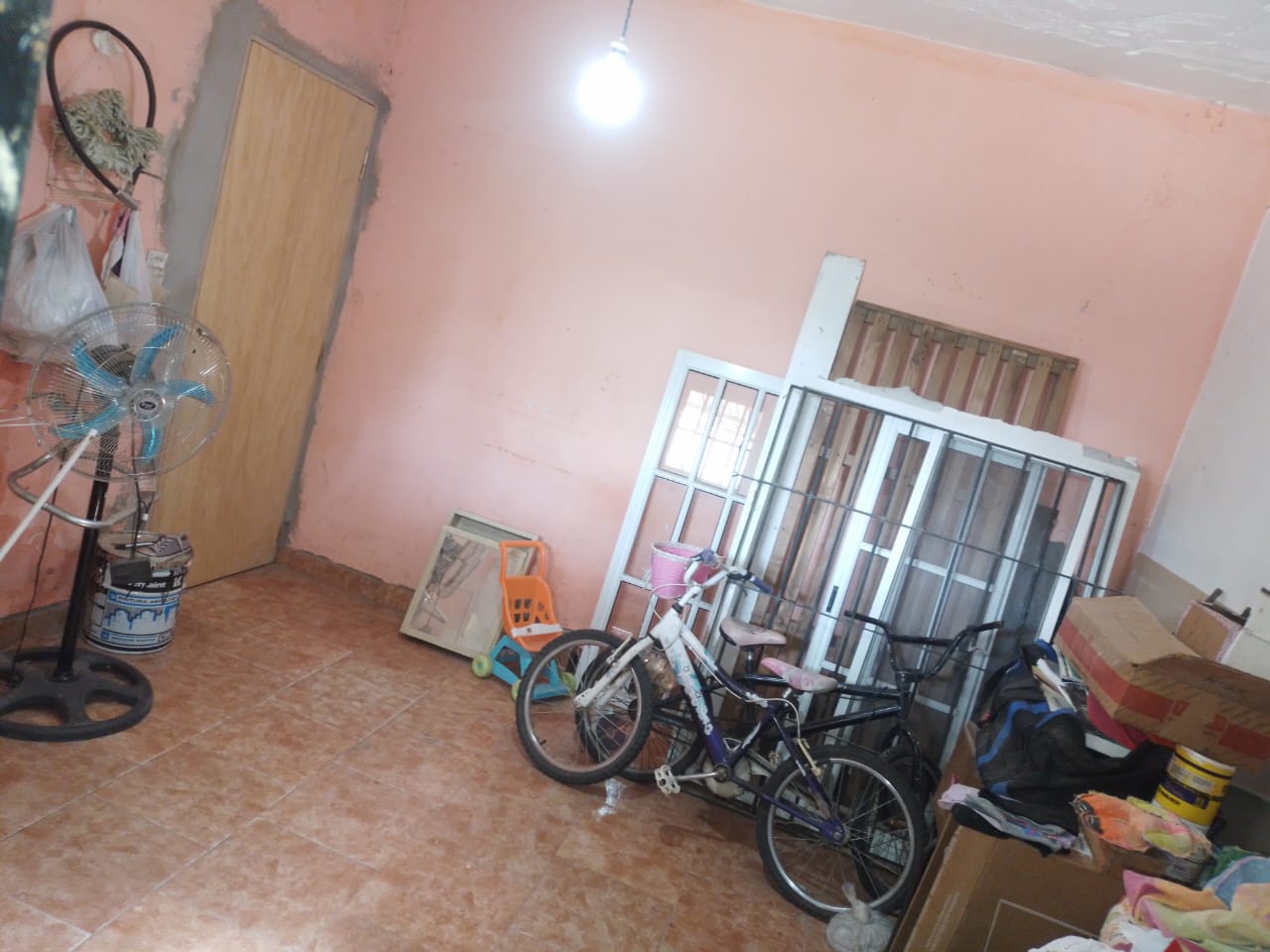 VENDO PROPIEDAD EN PERON 2078